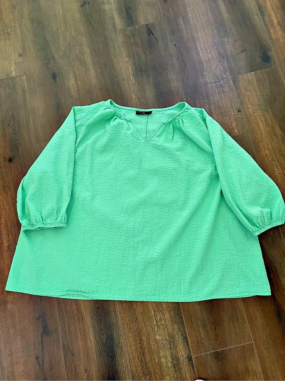 Lane Bryant Textured Blouse in Green Size 28 Like New